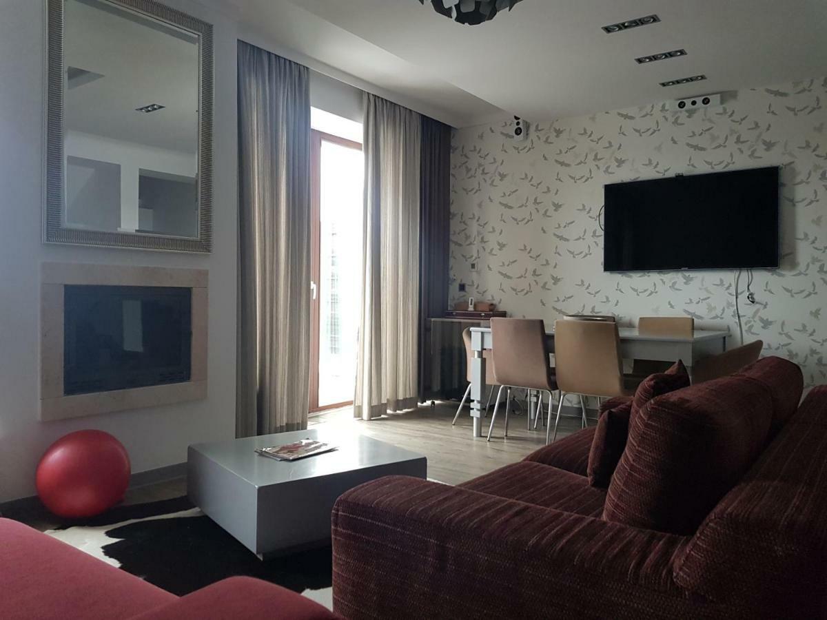 Apartment ポイアナ・ブラショフ エクステリア 写真